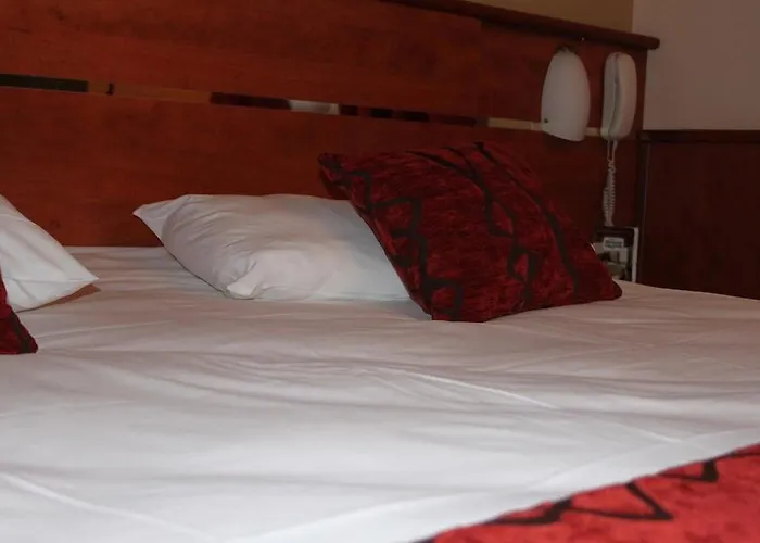 Hotel Brit La Beaujoire - L'amandine