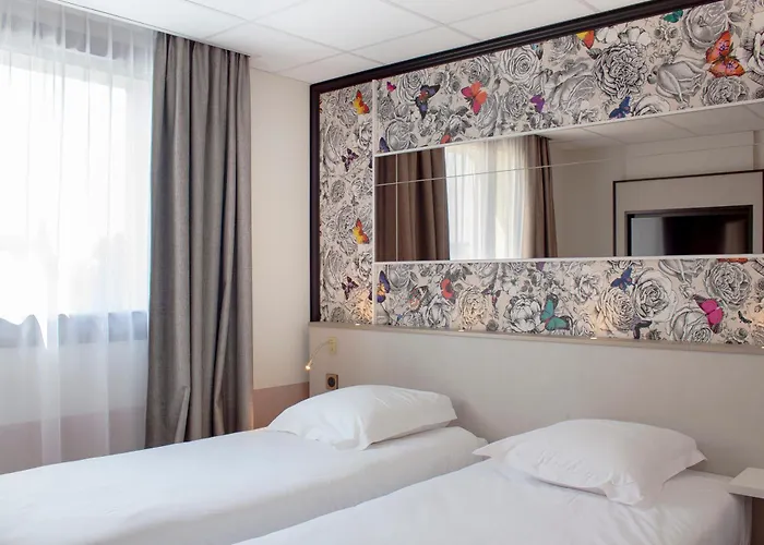 Brit La Beaujoire - L'amandine Hotel