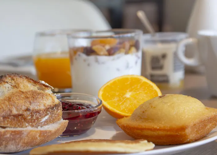 Brit La Beaujoire - L'amandine Hotel 4*