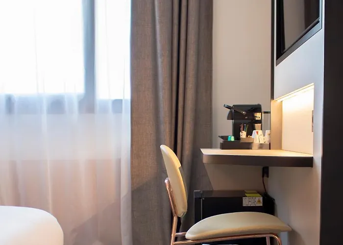 Brit La Beaujoire - L'amandine Hotel Nantes